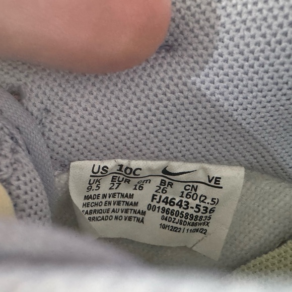 Nike Dunk Low SE
Easter (2023) (TD). - Picture 6 of 9